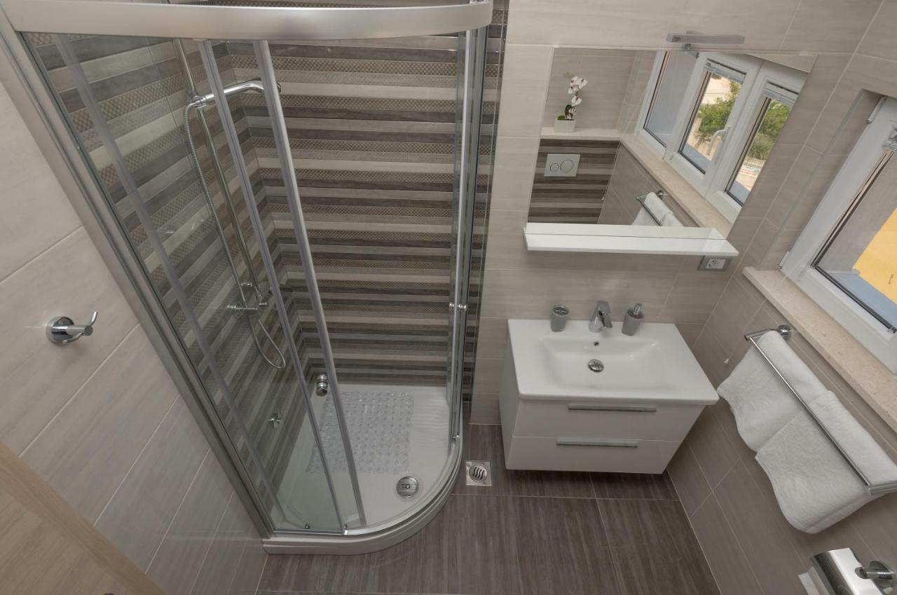 Apartmani Vujcic Макарска Екстериор снимка