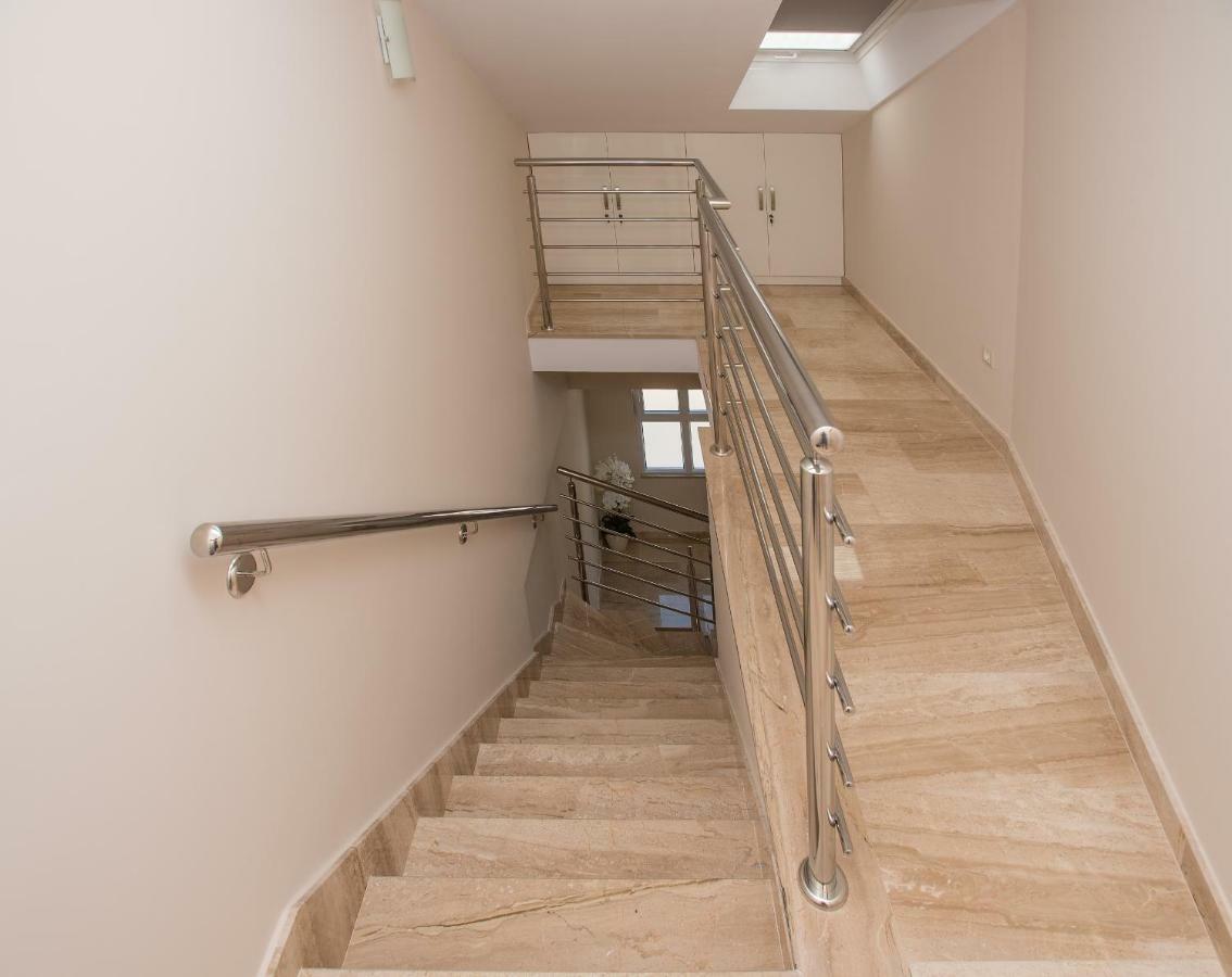 Apartmani Vujcic Макарска Екстериор снимка