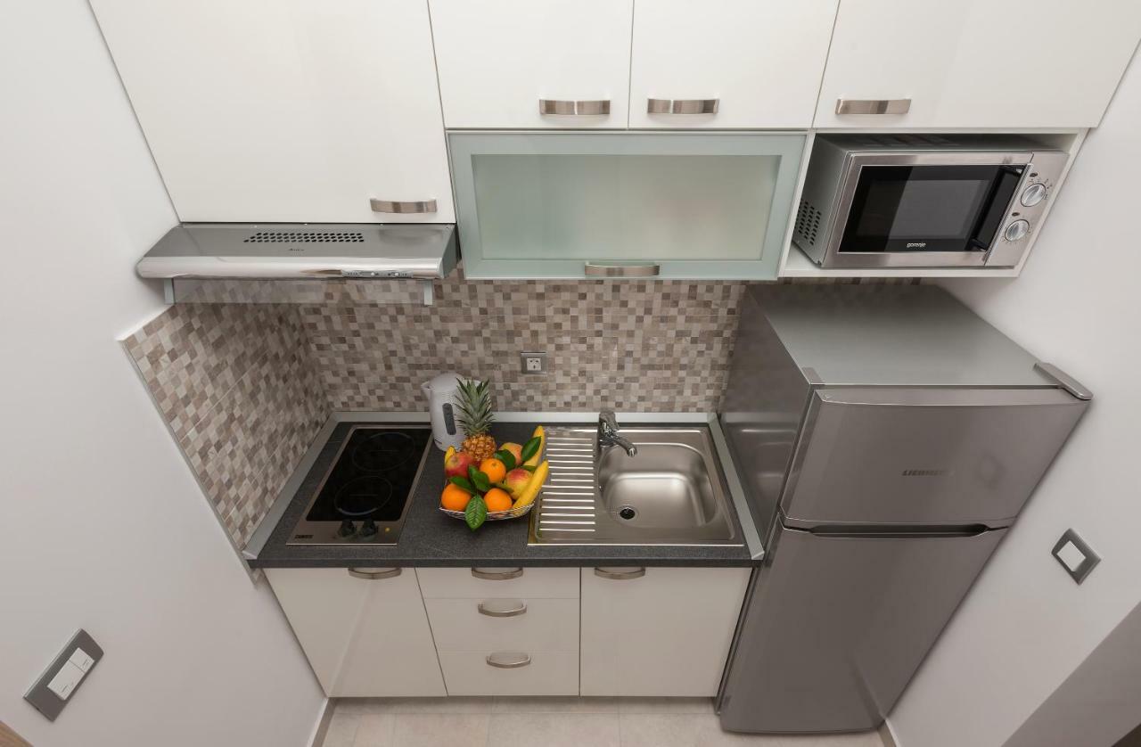 Apartmani Vujcic Макарска Екстериор снимка
